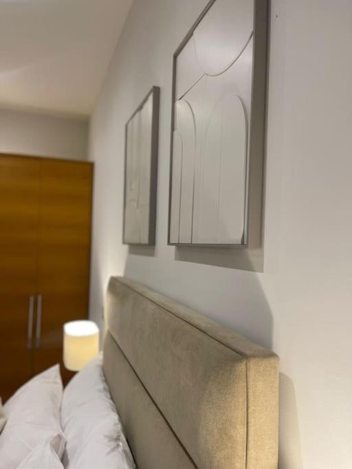 Apartment 30 Mins From London *